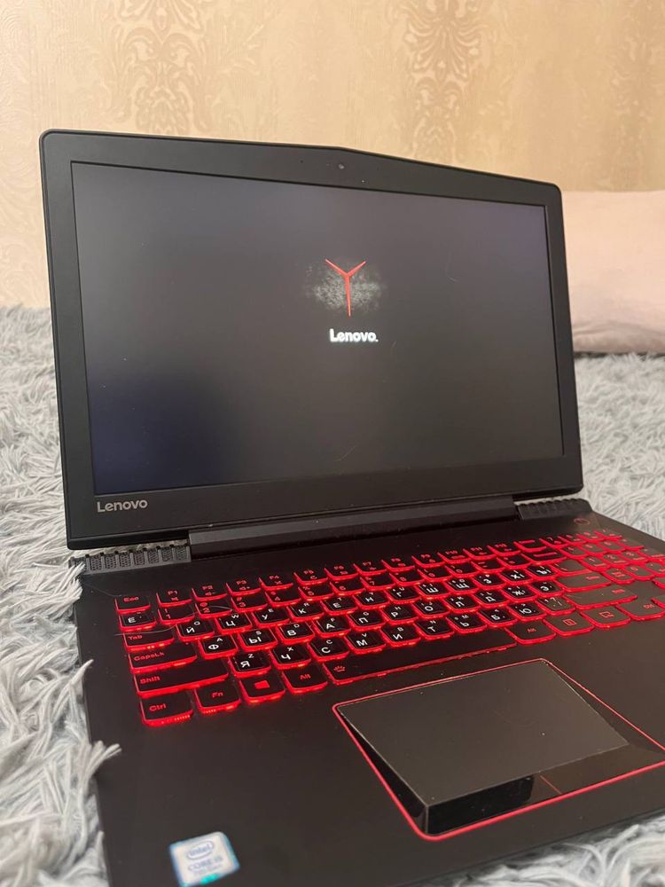 Lenovo Y520-15IKBN