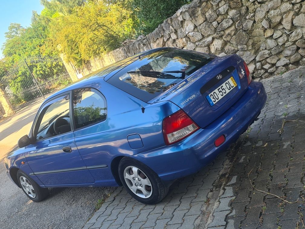 Hyundai accent completamente novo