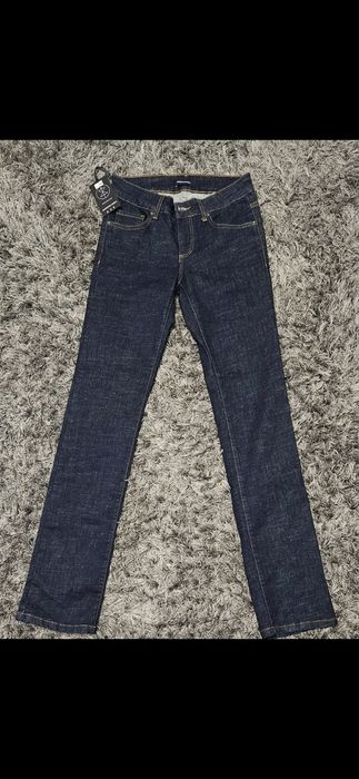 Джинси 28 розміру