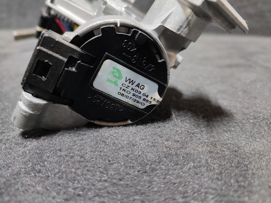 Замок запалювання Гольф 5 Гольф 6 1k0905851B 1k0905865 замок зажигания