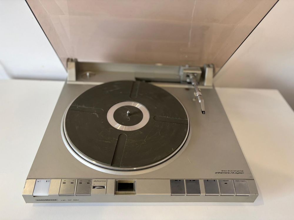 Gramofon linearny Nordmende RP 1651