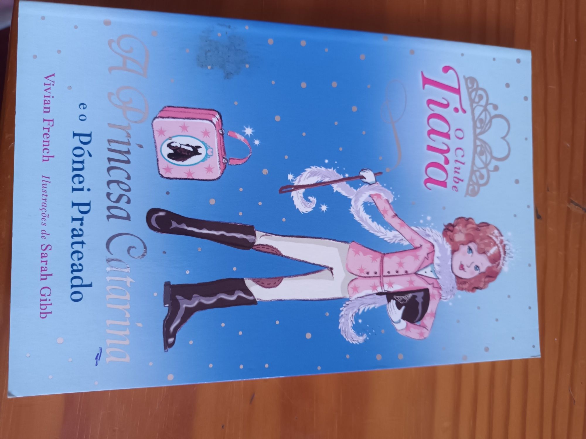O Clube da Tiara, Vivian Freench