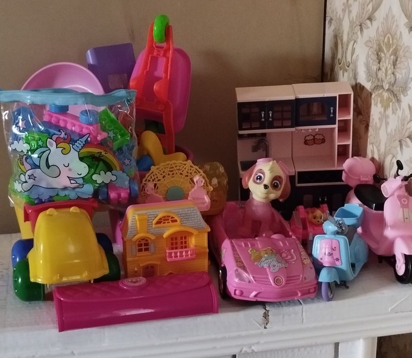 Продам игрушки за все 300