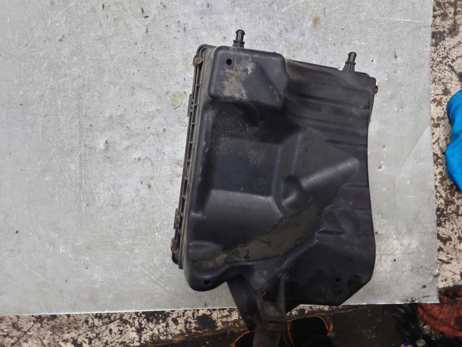 Obudowa Filtra Powietrza Opel Zafira B 1.7CDTI