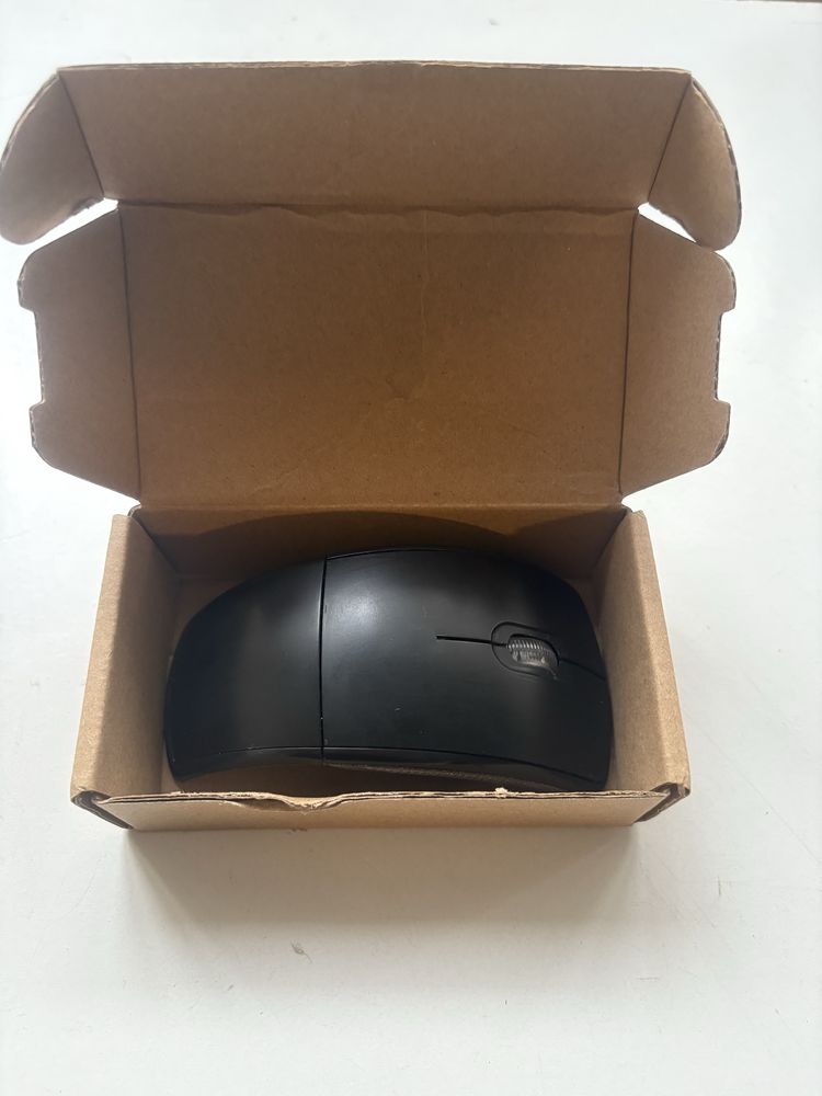 Rato sem fio cor preto e cinza