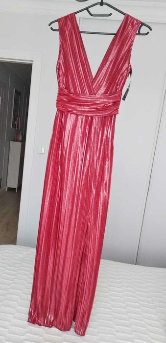 NUANCE r. 34 (XS) - Plisowana Długa Sukienka z Połyskiem Bordowa Nowa