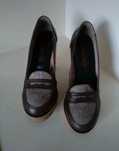 Sapatos de salto alto cubanas