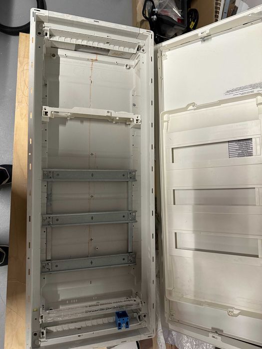 Hager Rozdzielnica podtynkowa VOLTA 4x12