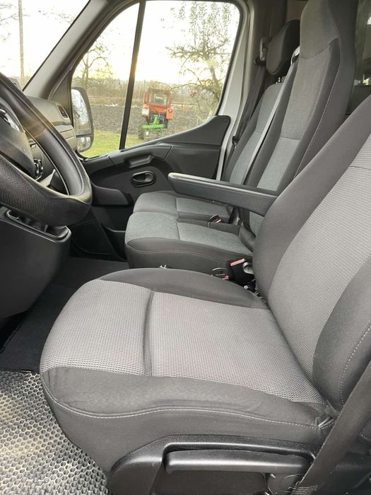 Рено Мастер