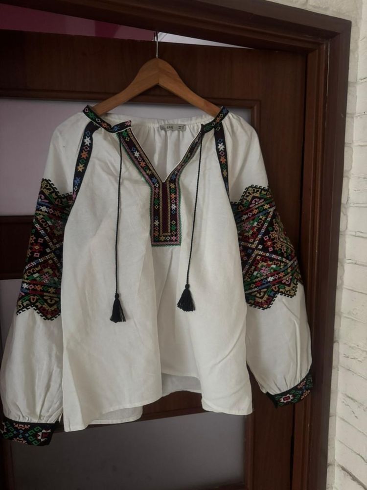 Продам вишиванку розмір S,нова звертайтесь за номером телефону!