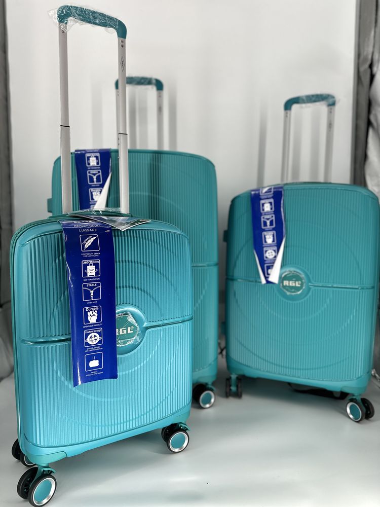 Nowa walizka kabinowa / walizki / bagaż