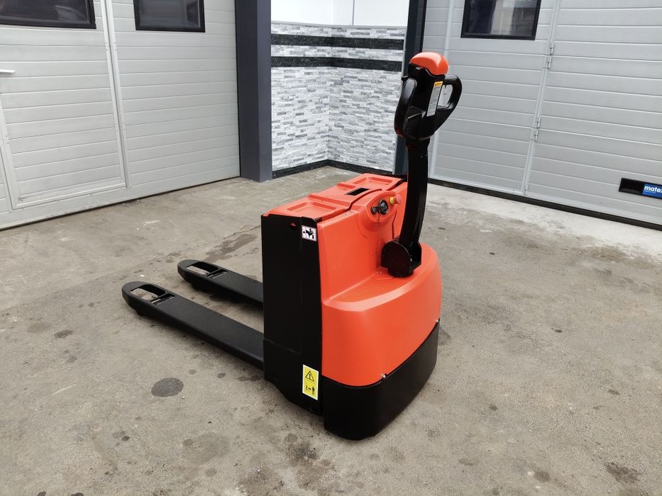 Paleciak elektryczny Heli