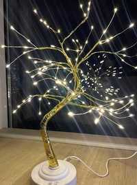 Декоративный ночник со 108 светодиодами в форме лампы-дерева.