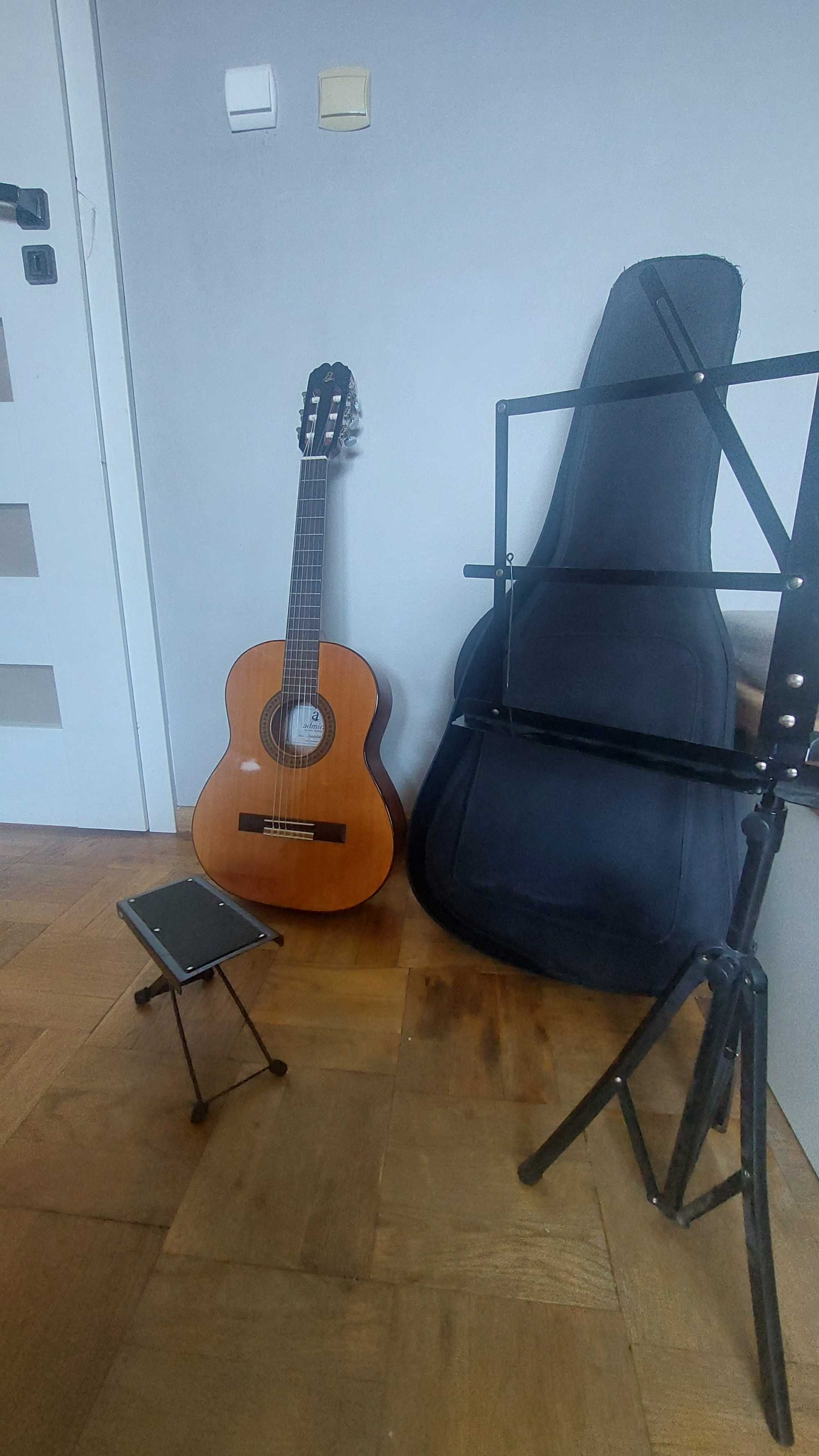 Zestaw dla młodego gitarzysty