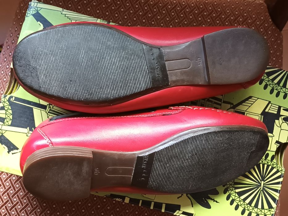 Sapatos vermelhos  - Trofland