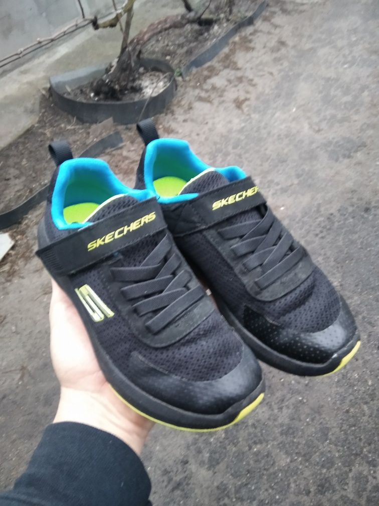 Детские кроссовки Adidas, Nike, Skechers б/у p. 30, 32, 35, 35,5