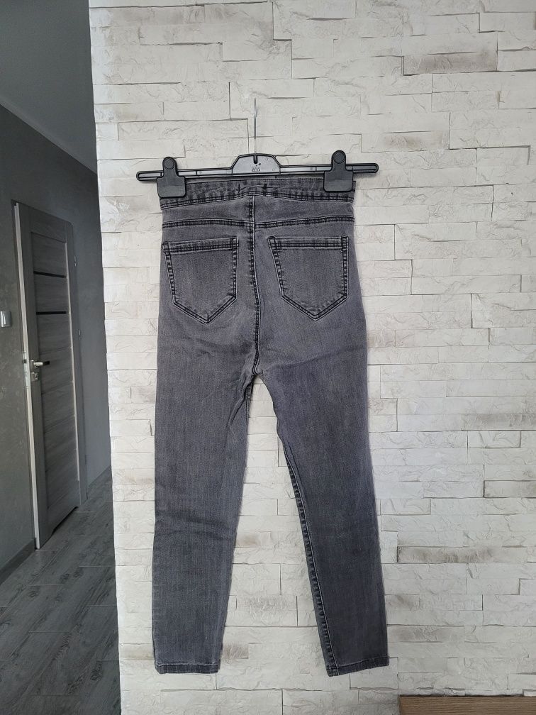 Szare elastyczne spodnie jeans wysoki stan rurki Bershka S/M