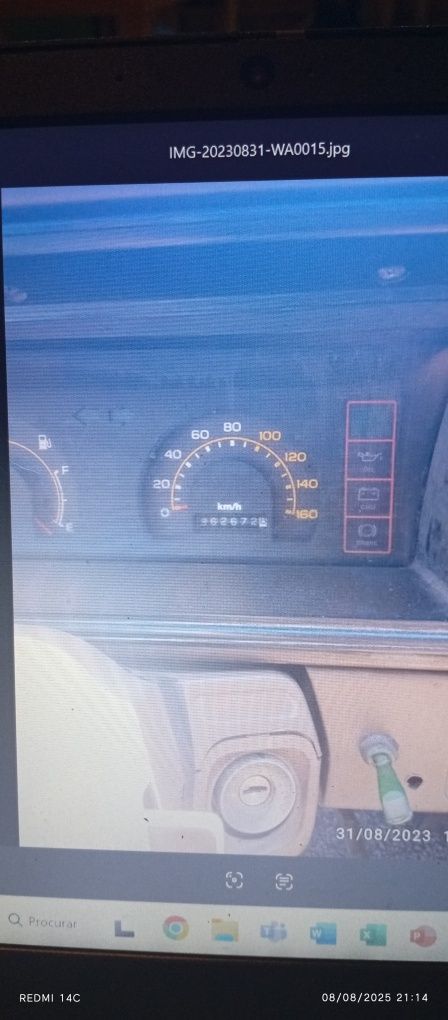 Carrinha de caixa Bedford ( moto Isuzu)