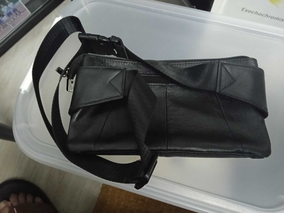 Bolsa de Cintura Pele