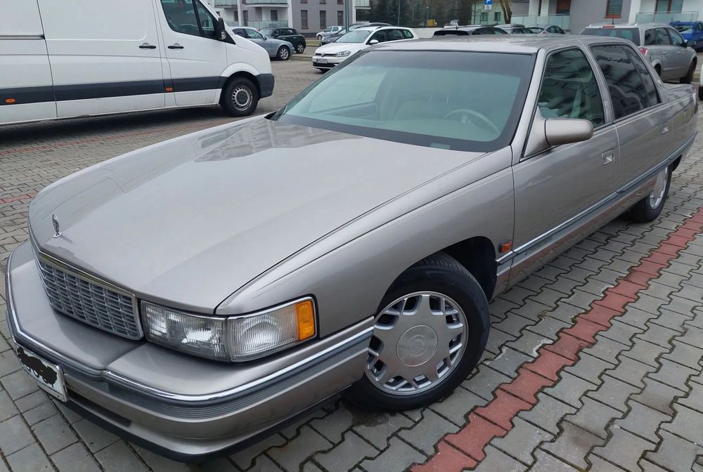 Cadillac Deville 4,6 Concours - jedyny taki, przebieg 9365!