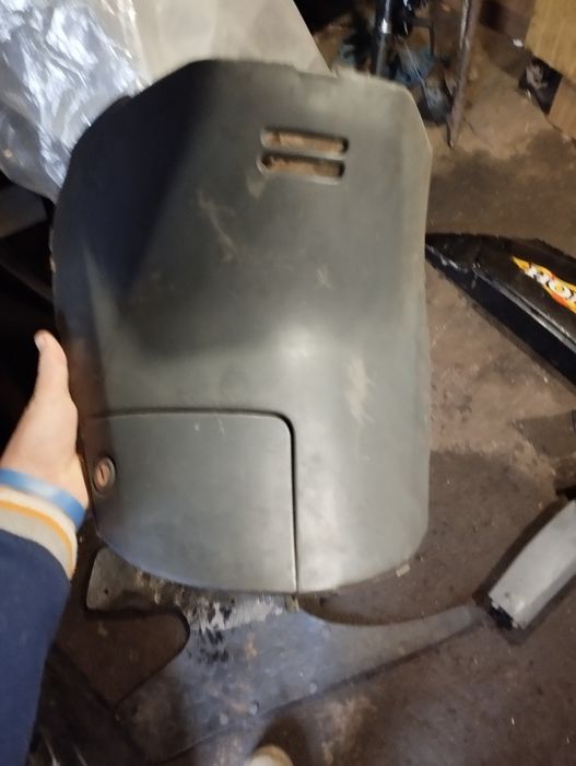 Продам пластик на скутер Хонда лид аф 05