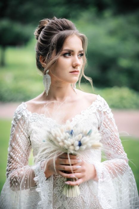 Продам весільну сукню.