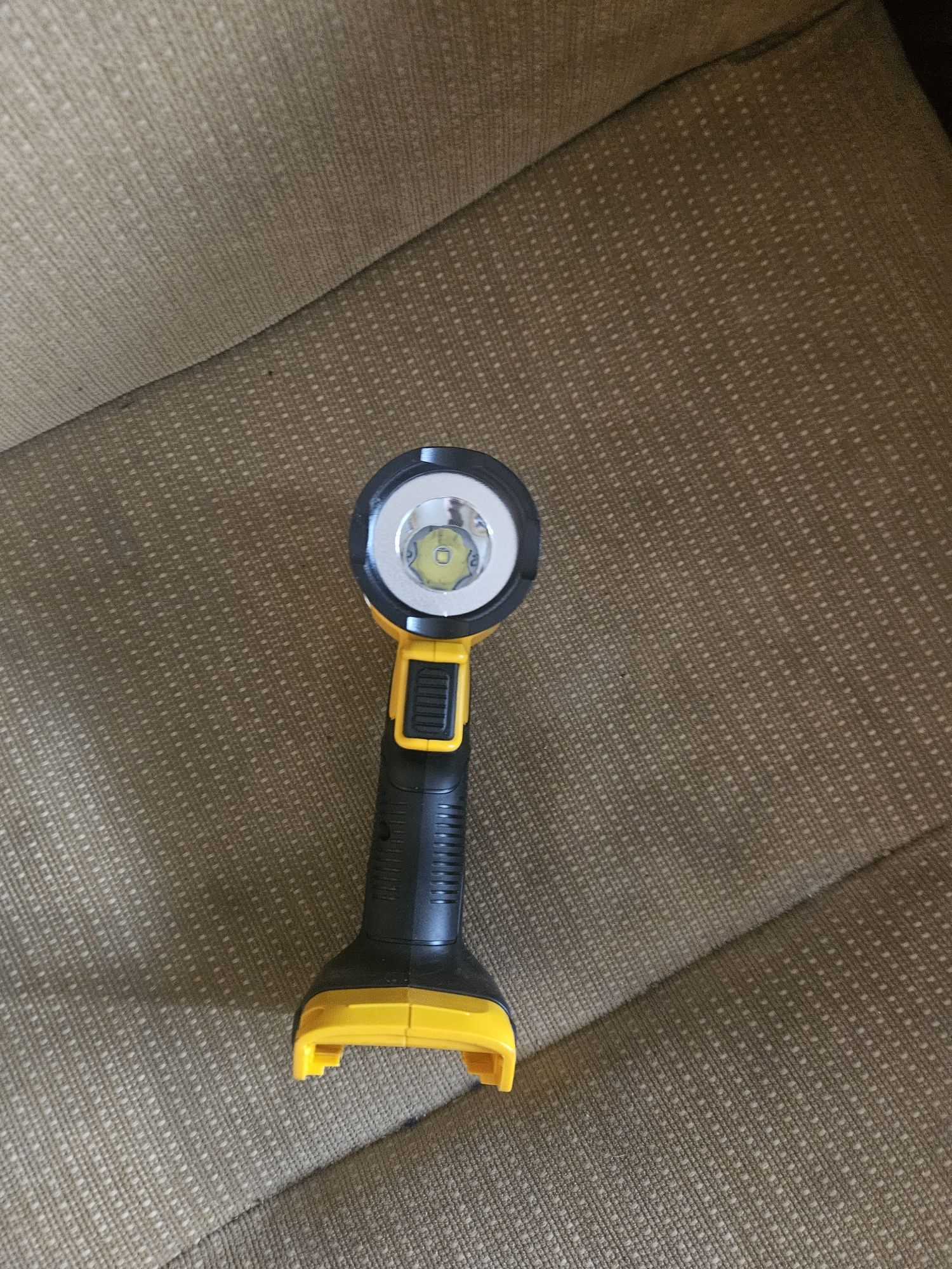 Latarka 18v Dewalt