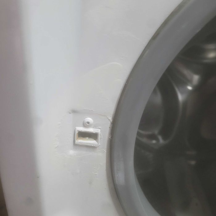 Duża pralka Aqualtis 11kg