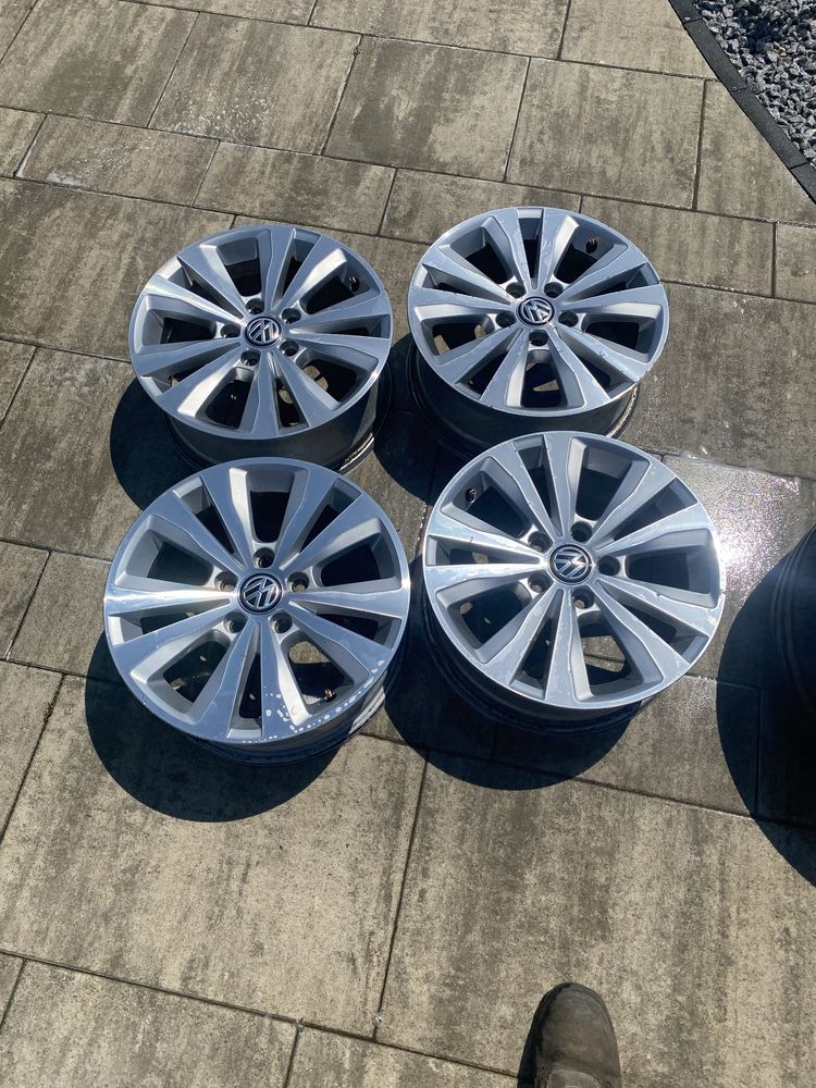 Alufelgi volkswagen r16 z golfa 7
