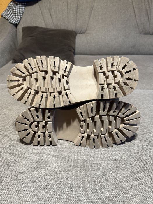 Чоботи зимові 39 р. Бежеві.