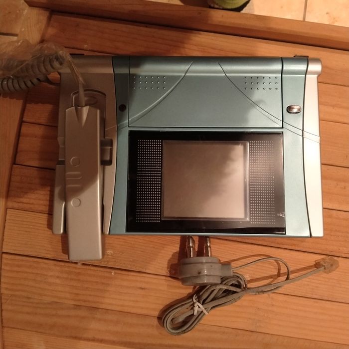 Telefone fixo com ecrã multifunções