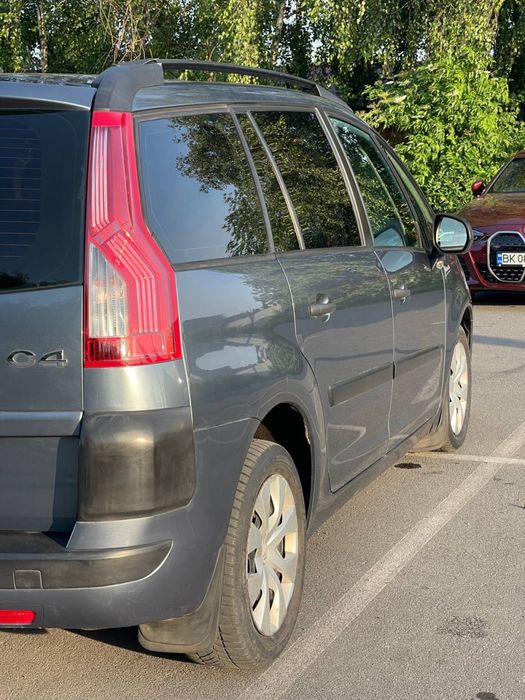 Продам авто citroen c4 1,6 бенз стан чудовий