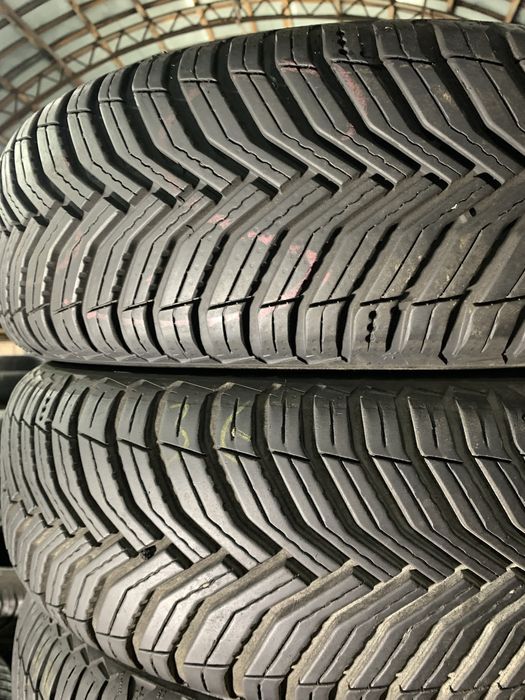 Комлект шин б/у всесезонні 195/65 15 Michelin Cross Climat Комплект