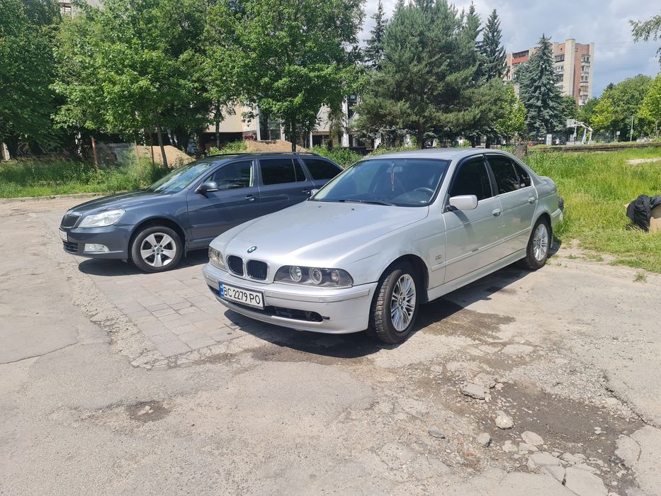 Продаж BMW 5 Series 2003 року
90