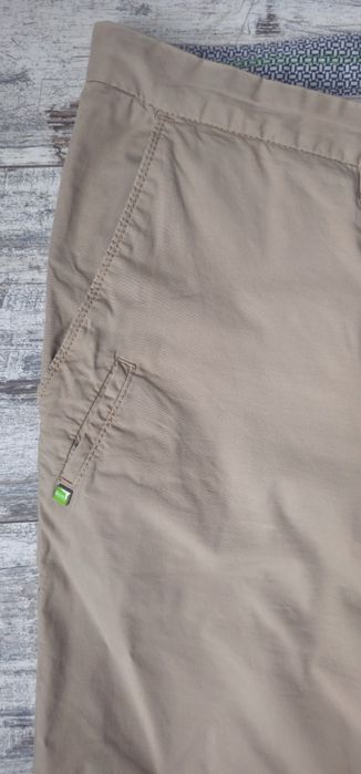 Брюки от Hugo Boss.