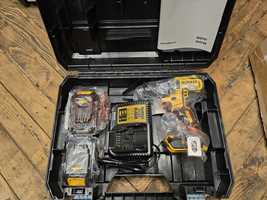 Zestaw Dewalt wkretarka DCD791, 2x bateria 4ah, ladowarka, walizka.