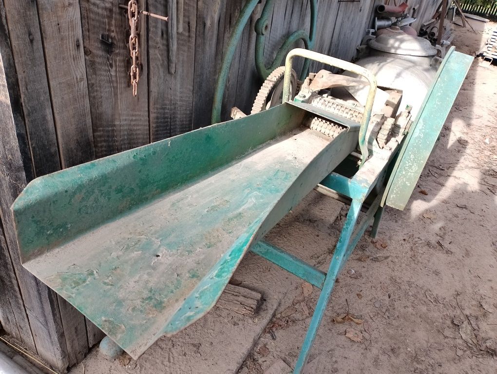 Продається січкарня в хорошому стані.