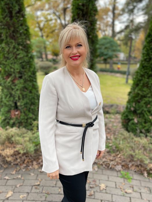 Ведуча на перший рік,весілля,ведучийна корпоратив,день народження,Dj