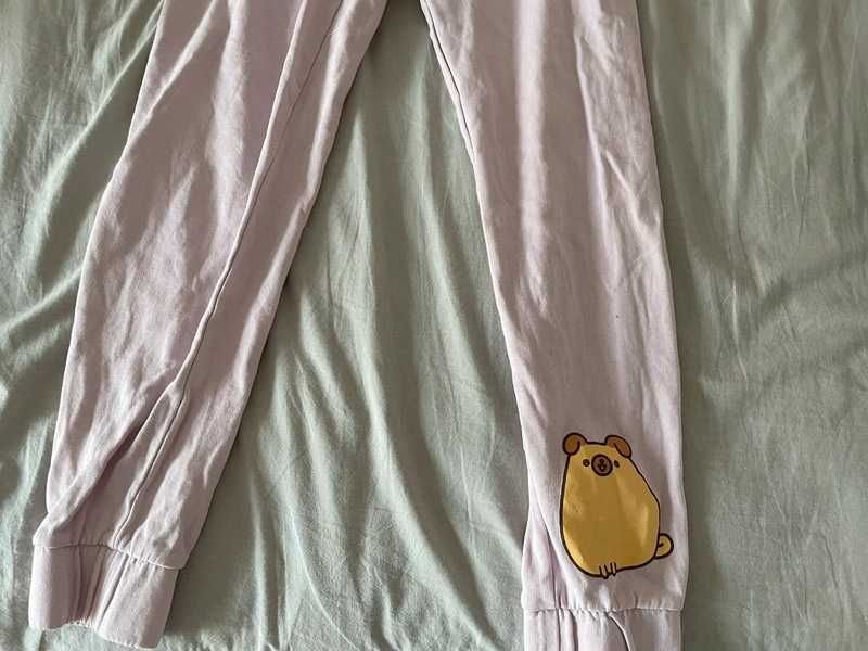 Różowe dresy z koktką Pusheen firmy Reserved roz. 152 cm.