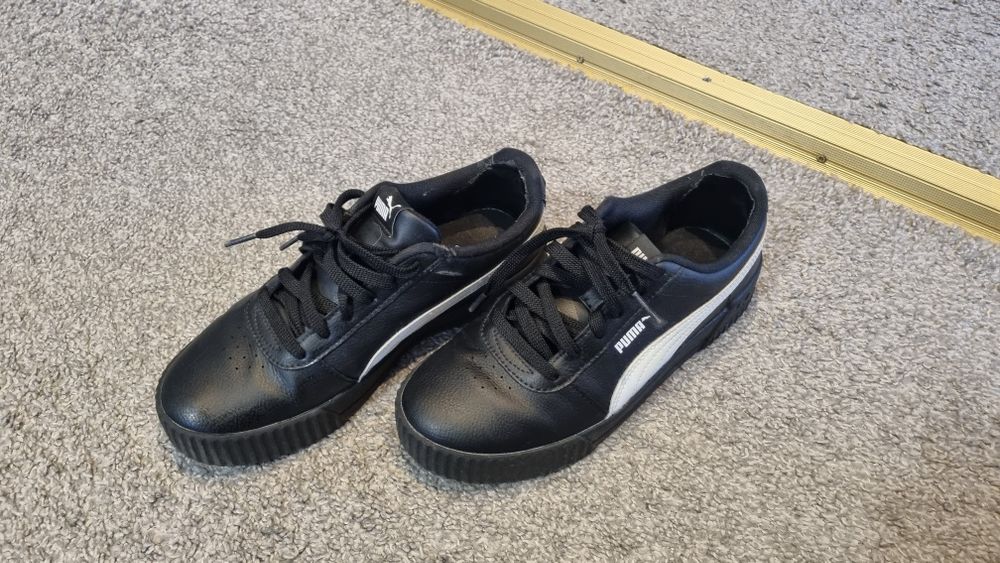 Buty sportowe Puma czarno-białe rozmiar 40