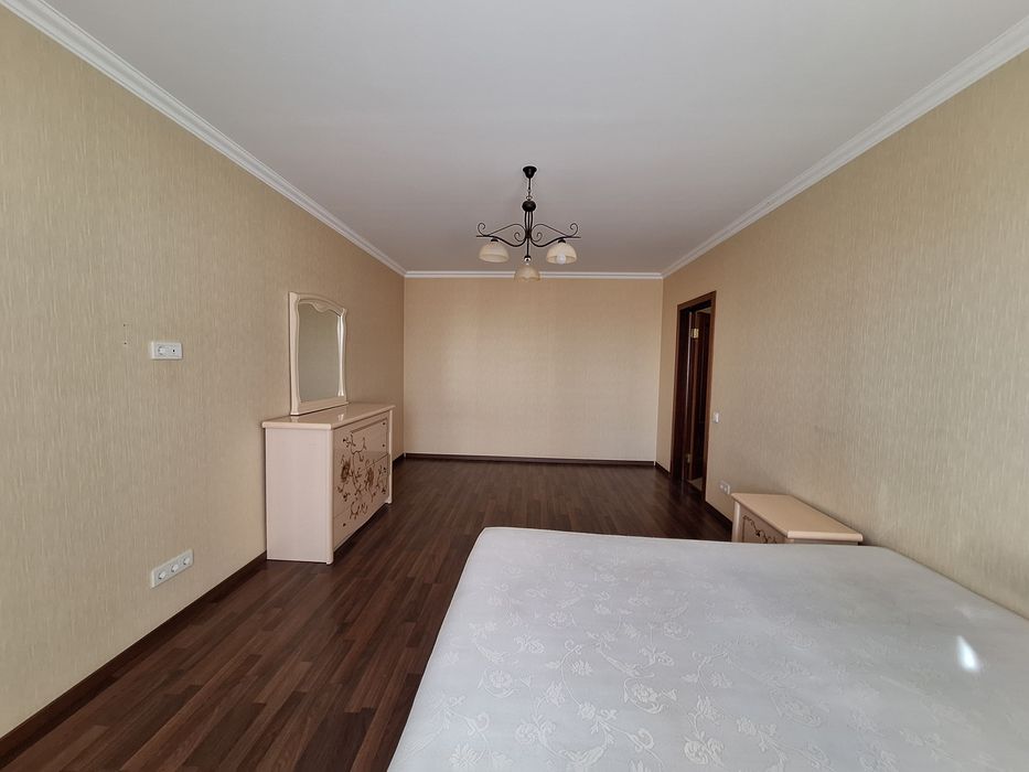 3-кімнатна 108 м УКОМПЛЕКТОВАНА меблями та технікою на К.шляху 1Д