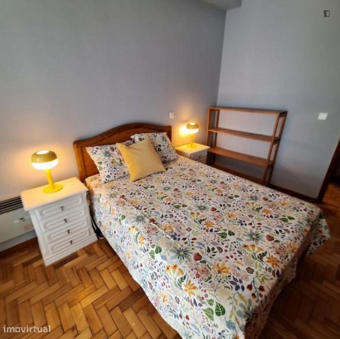 Quarto - localizado em Bonfim Porto