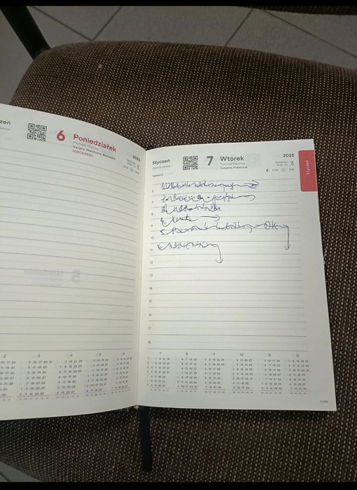 Kalendarz książkowy zeszytowy nowy 2025