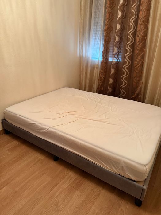 Cama Casal veludo  + Colchão