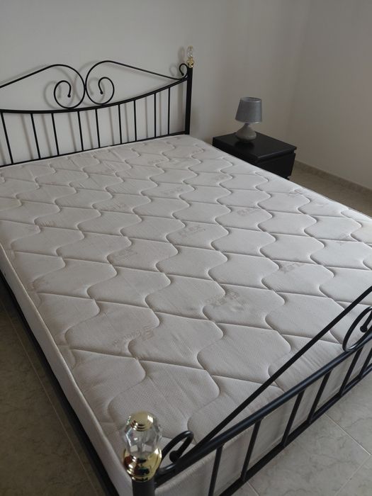 VENDO Cama + Colchão