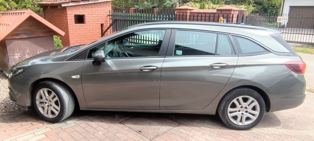 Opel Astra Pierwszy właściciel, garażowany, bezwypadkowy