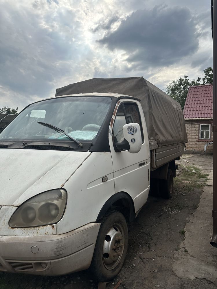 Продам газель машину