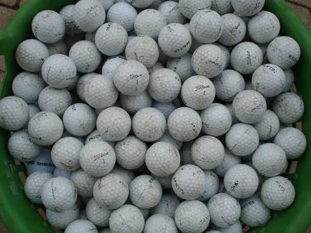 25 piłek golfowych rangowych używanych