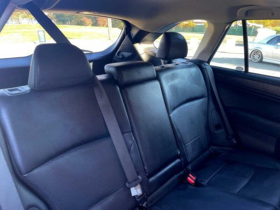 Subaru Outback Limited      2016