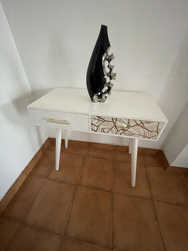 Consola com 2 gavetas branca e dourada + Espelho